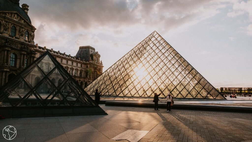 Paris in 48 Hours: What First-Timers Actually Search For and What Locals Skip